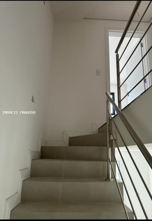 Sobrado à venda com 3 quartos, 107m² - Foto 4