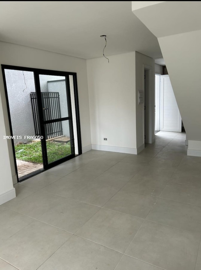 Sobrado à venda com 3 quartos, 107m² - Foto 2